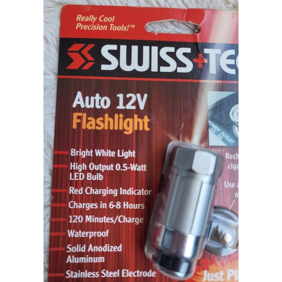 NEW Swiss Tech Auto 12V Flashlight - Picture 2 of 14